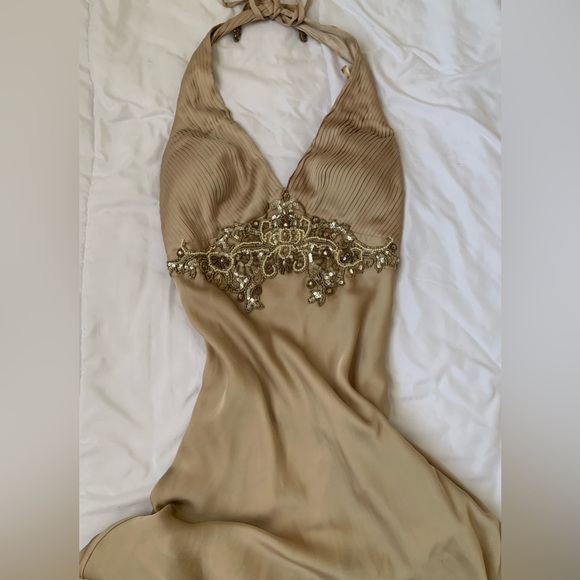 Elegant Gold/Tan Dress - Picture 2 of 3